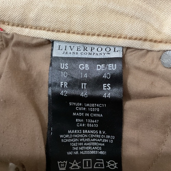 Liverpool Women's cream color jeans size 10 inseam 30 inches - Picture 5 of 5